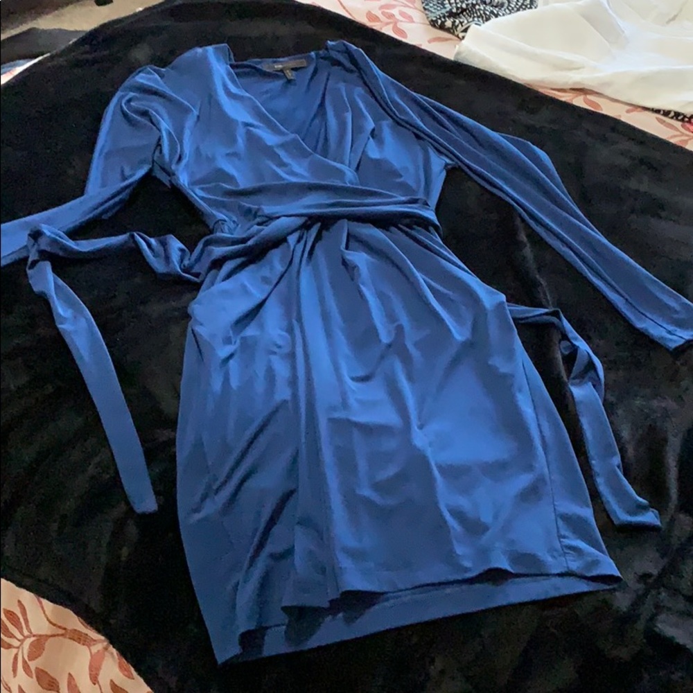 BCBG blue criss cross front dress with pockets